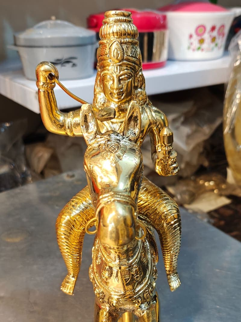 Kallazhagar Statue